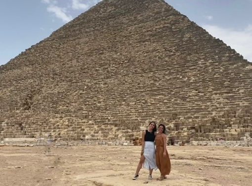 Clara y Leila en Egipto